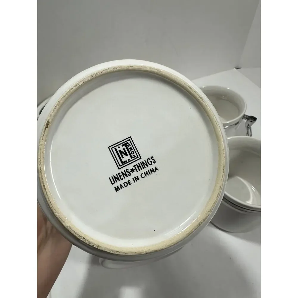 Linens N Things Set Of 4 Canisters Lock Jar airtight seal White Canister‎ Coffee